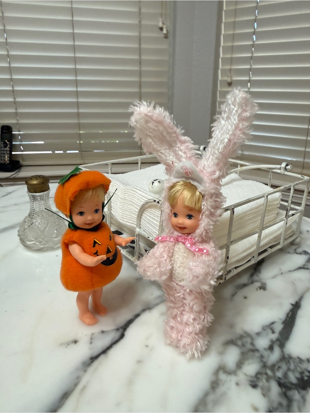 1994 Mattel Kelly Club Dolls – Pink Bunny & Pumpkin Costumes – 4.5” - Picture 8 of 17